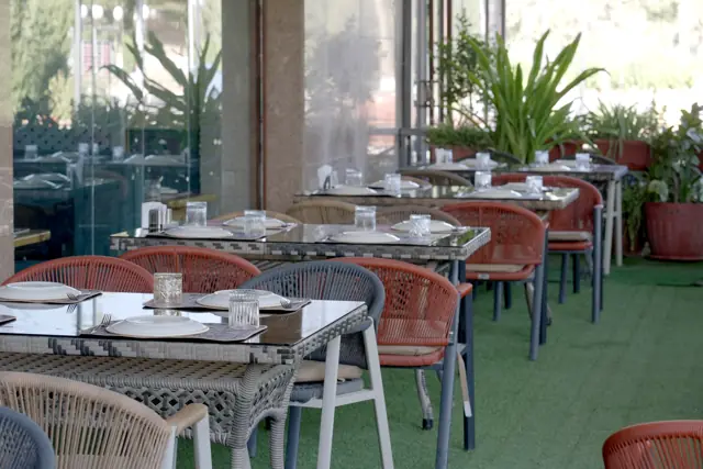 Mayli Restobar — Veranda