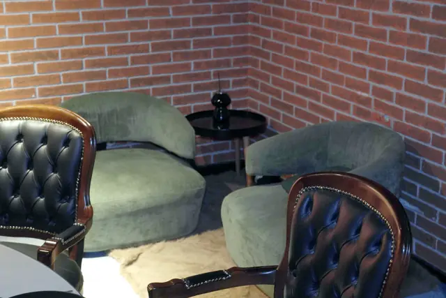 Mayli Restobar — VIP "Red"