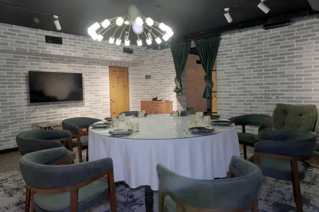 Mayli Restobar — VIP "Green"