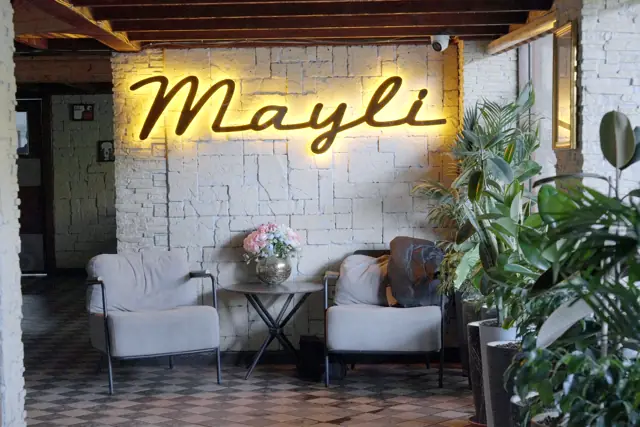 Mayli Restobar — Zallar
