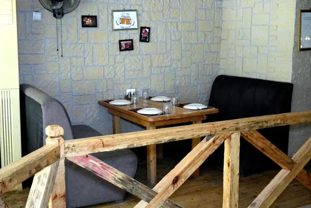 Mayli Restobar — Halls