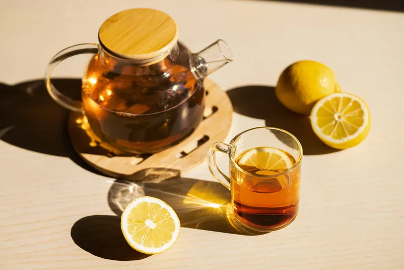 Limonli qora choy