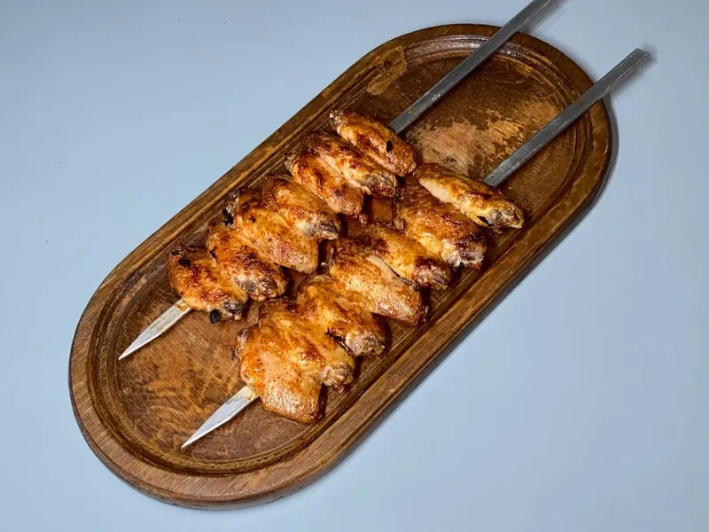 Tovuq qanotlari dan shashlik
